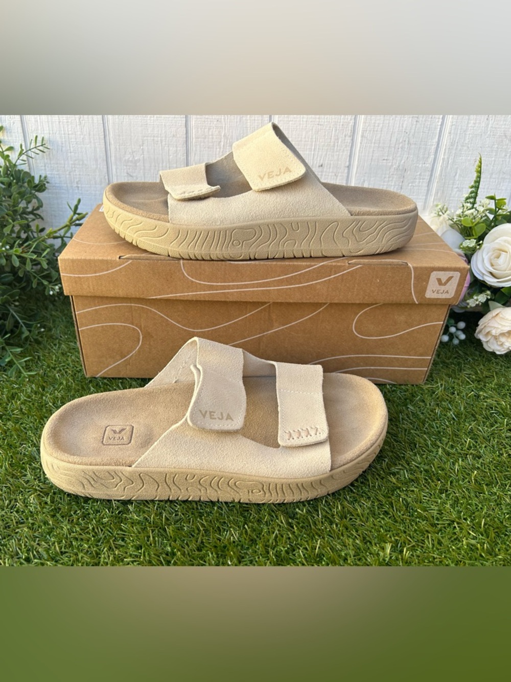 VEJA ETNA SUEDE PIERRE ALMOND
$140 MEN SIZE 7 women 9 unisex: new with box - Picture 7 of 16